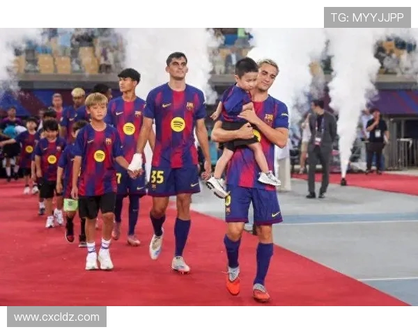 弗里克中场频繁调整阵容彰显技战术深思熟虑与临场应变能力